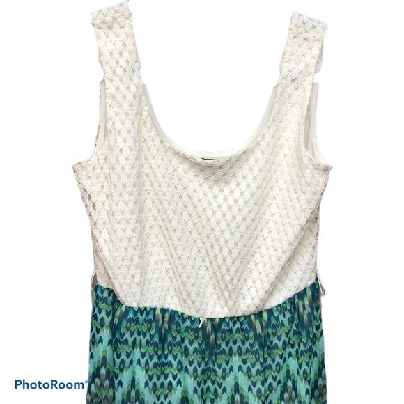 Lily Rose Maxi Dress Size Medium - Picture 2 of 8